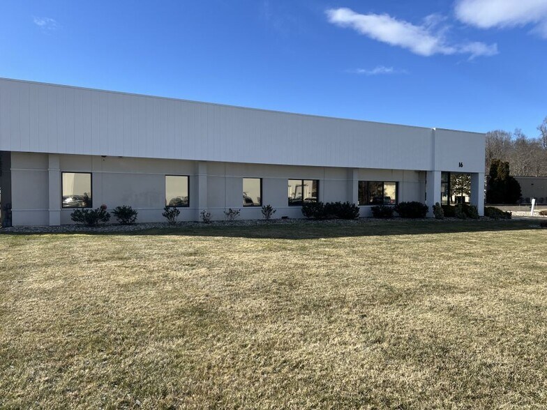 More Photos Of 16 Commercial St, Branford Research And Development For Lease