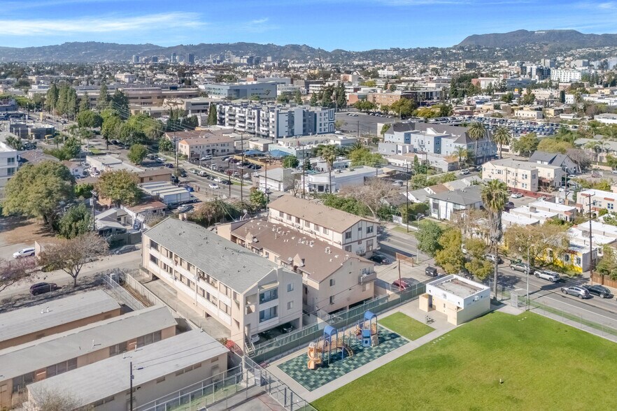 More Photos Of 646 N Madison Ave, Los Angeles Apartments For Sale