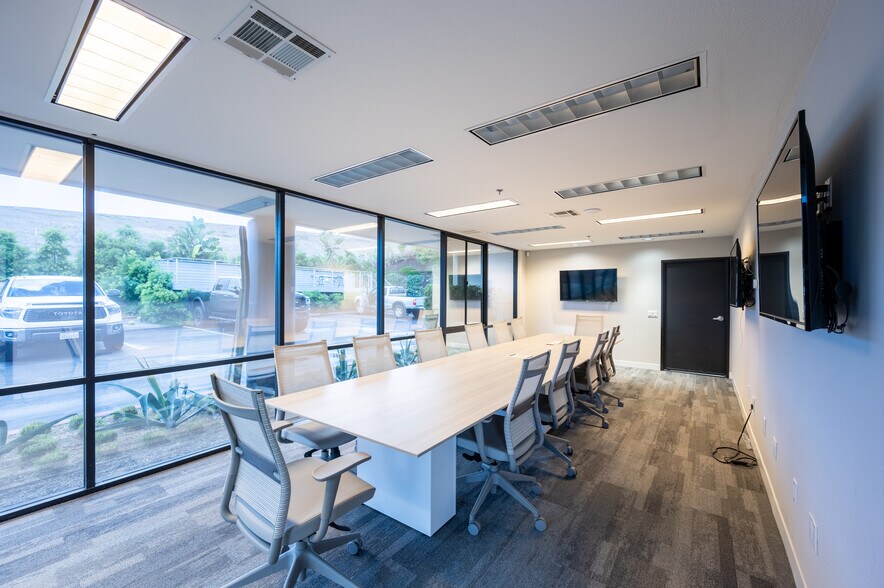 More Photos Of 1932 Kellogg Ave, Carlsbad Research And Development For Lease