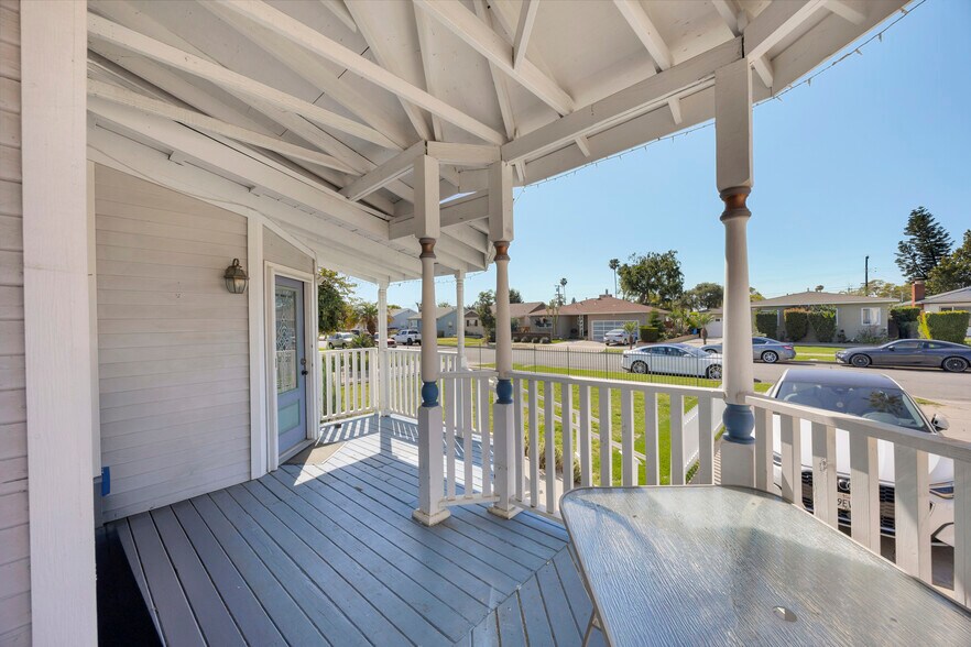 More Photos Of 461 N Citrus St, Orange Apartments For Sale