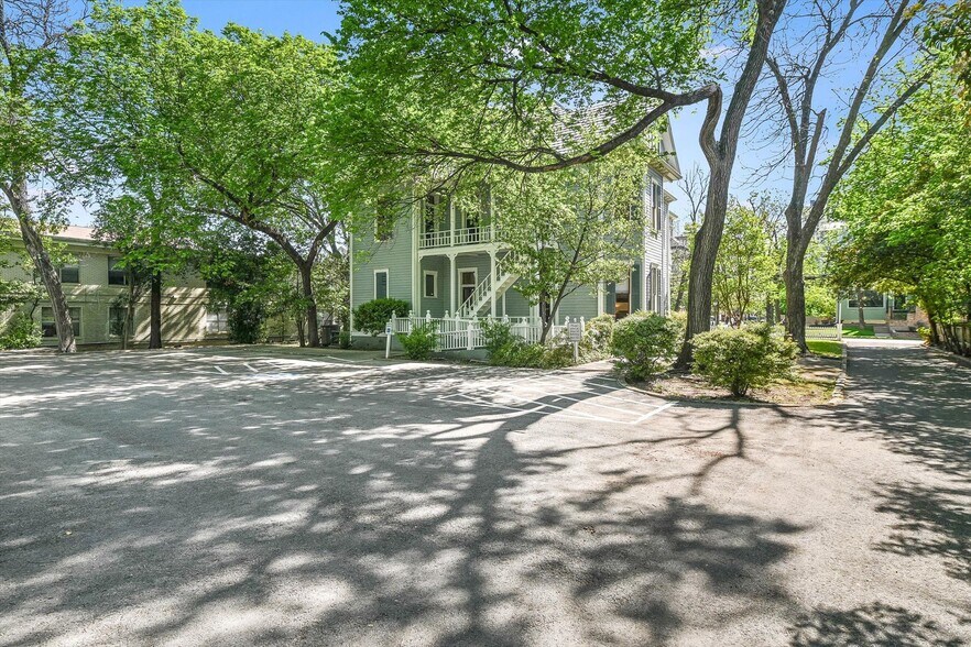 More Photos Of 2210 San Gabriel St, Austin Office Residential For Sale