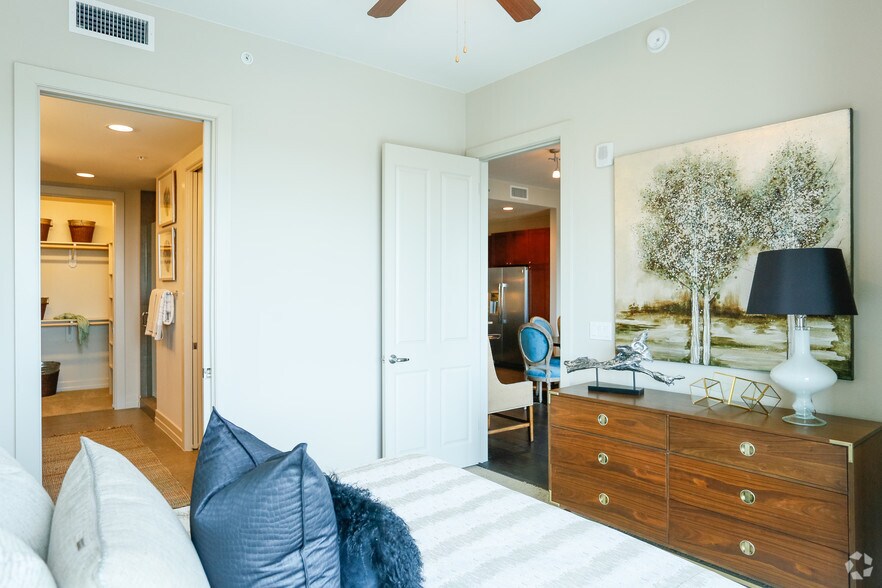 More Photos Of 2929 Weslayan St, Houston Apartments For Lease