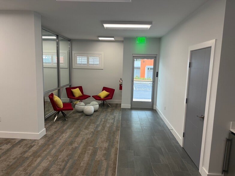 More Photos Of 225 SW 7th Ter, Gainesville Office For Lease