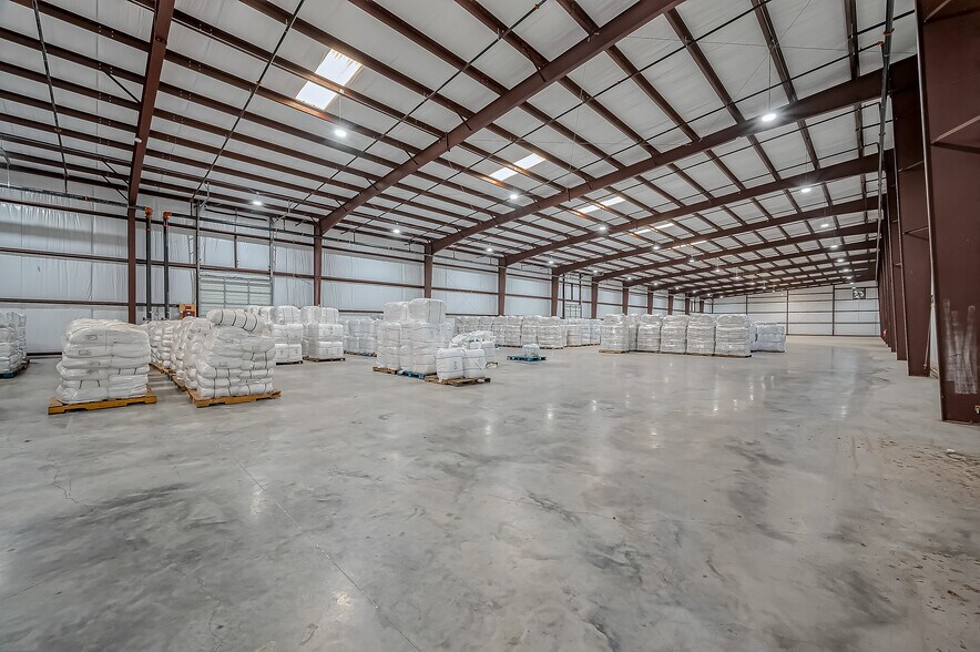More Photos Of 12708 Jebbia Ln, Stafford Warehouse For Lease