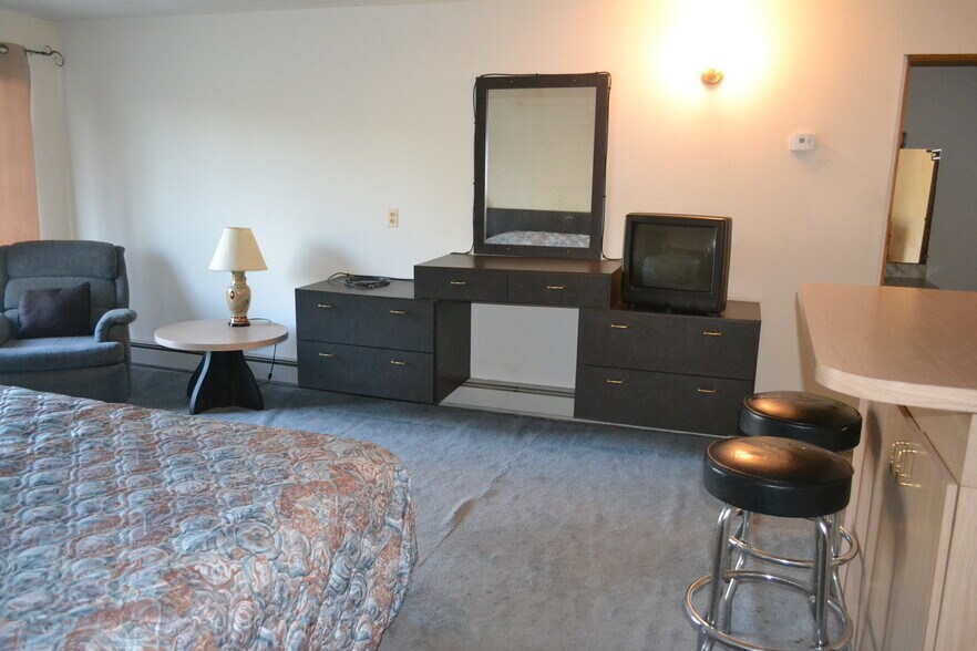 More Photos Of 529 Route 17M, Middletown Storefront Retail Residential For Sale