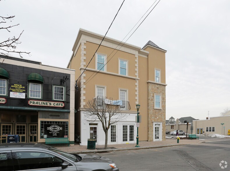 More Photos Of 56 Center St, Southington Office For Lease