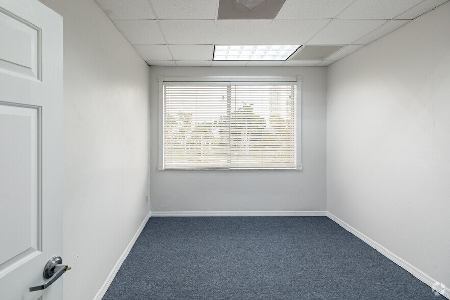 More Photos Of 2401 1st St, Fort Myers Office Residential For Sale