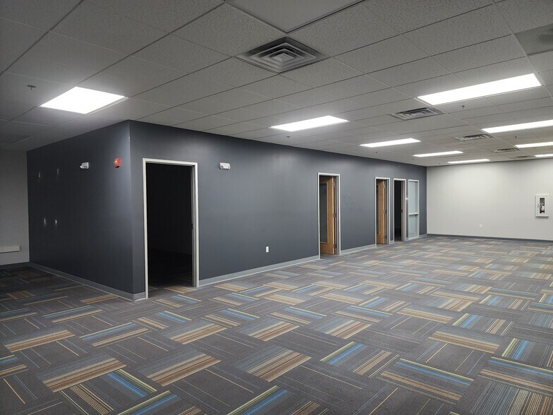 More Photos Of 7011 W Canal Dr, Kennewick Unknown For Lease
