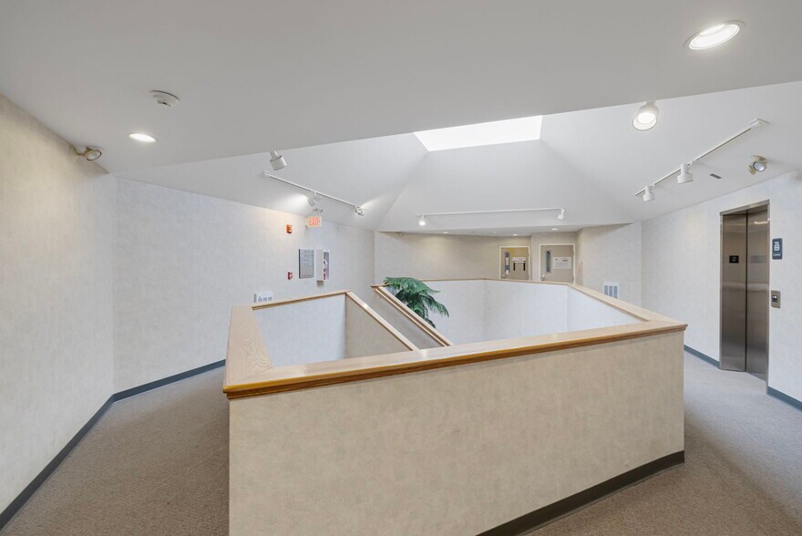 More Photos Of 320 Phillips St, North Kingstown Medical For Sale