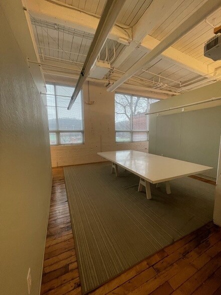More Photos Of 85 Willow St, New Haven Flex For Lease