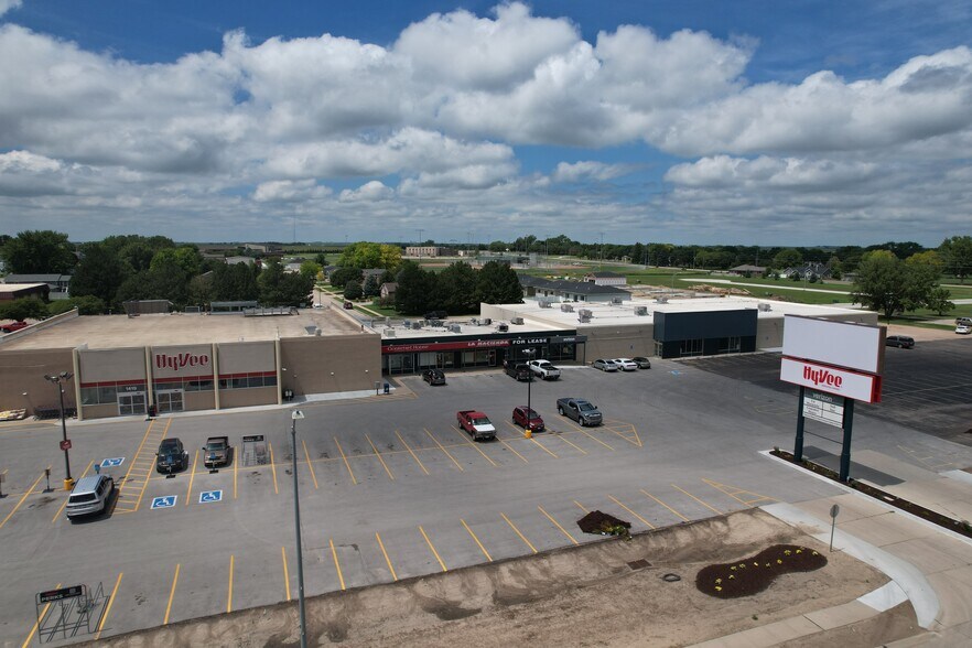 Primary Photo Of 1419-1533 Burlington St, Holdrege Unknown For Lease