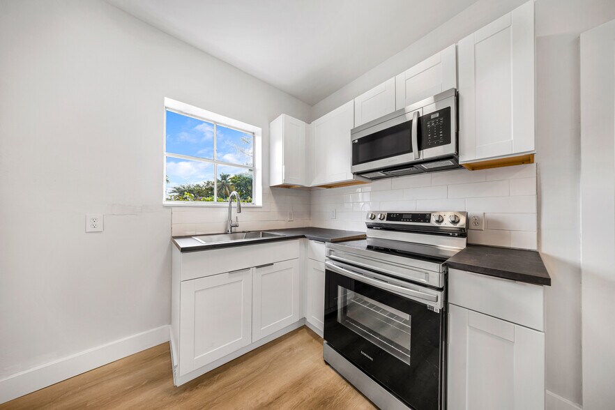 More Photos Of 1648 NW 33rd St, Miami Apartments For Sale
