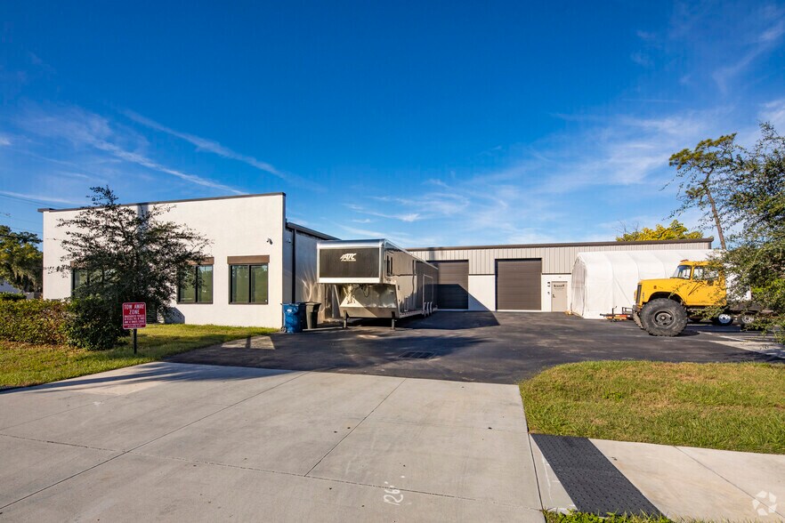 More Photos Of 4201 W Dr. Martin Luther King Jr. Blvd, Tampa Storefront Retail Office For Lease