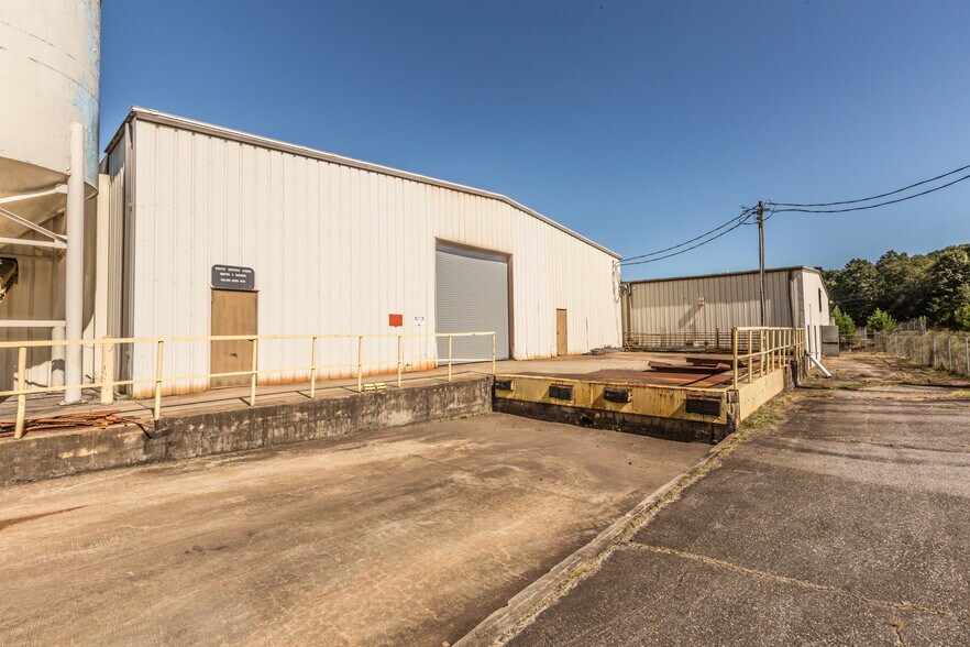 More Photos Of 133 Community Dr, Gastonia Warehouse For Lease