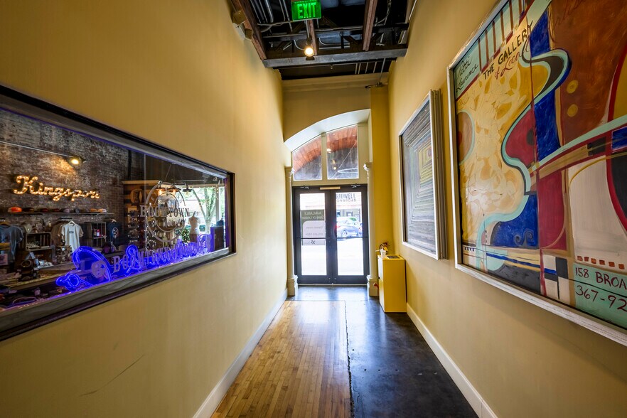 More Photos Of 217 Broad St, Kingsport Storefront Retail Office For Sale
