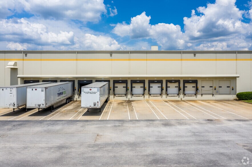 More Photos Of 197 King Mill Rd, McDonough Warehouse For Lease