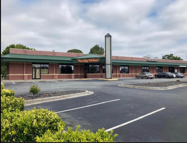 Primary Photo Of 972-980 S Main St, Lexington Freestanding For Lease