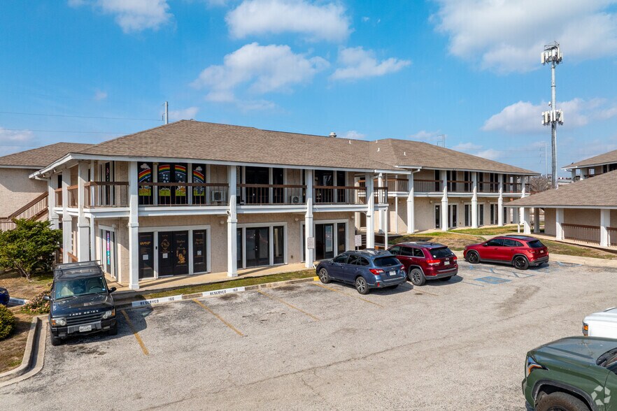 More Photos Of 6323 Sovereign Dr, San Antonio Office For Sale