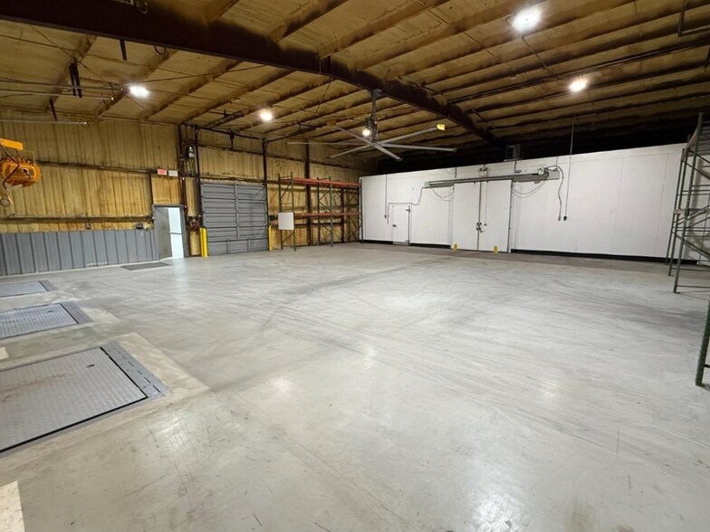 More Photos Of 2501 E President St, Savannah Food Processing For Lease
