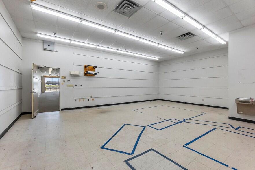 More Photos Of 1213 S Main St, Sikeston Unknown For Lease