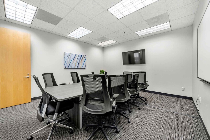 More Photos Of 13010 Morris Rd, Alpharetta Coworking Space