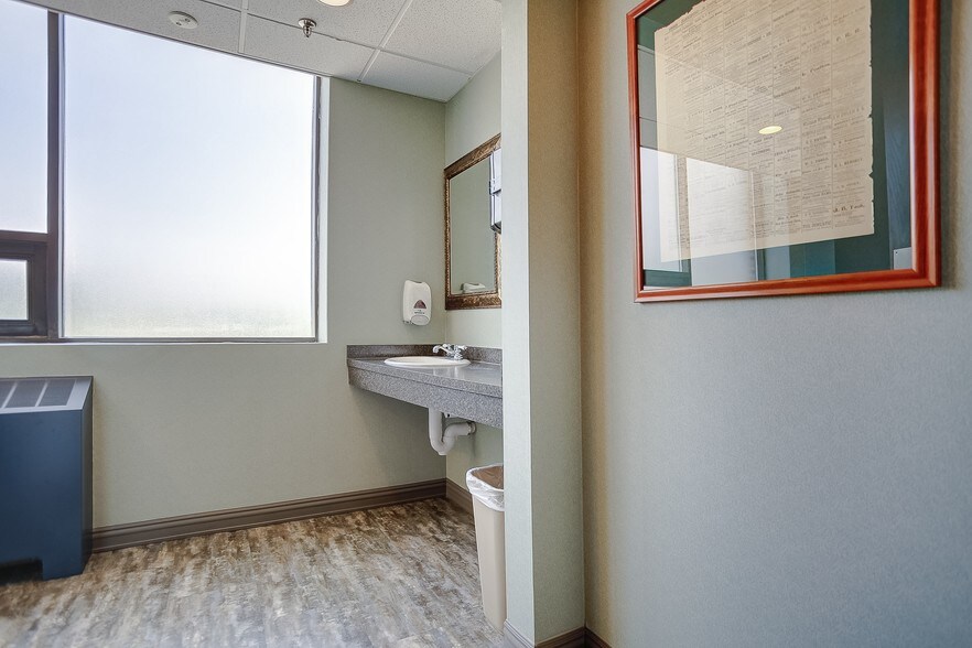 More Photos Of 1500 Paxton St, Harrisburg Office For Lease