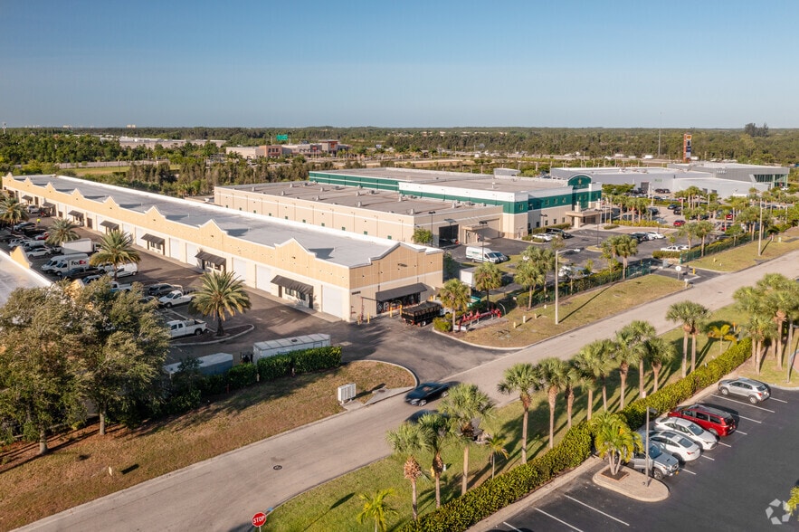 More Photos Of 10080 Intercom Dr, Fort Myers Warehouse For Lease