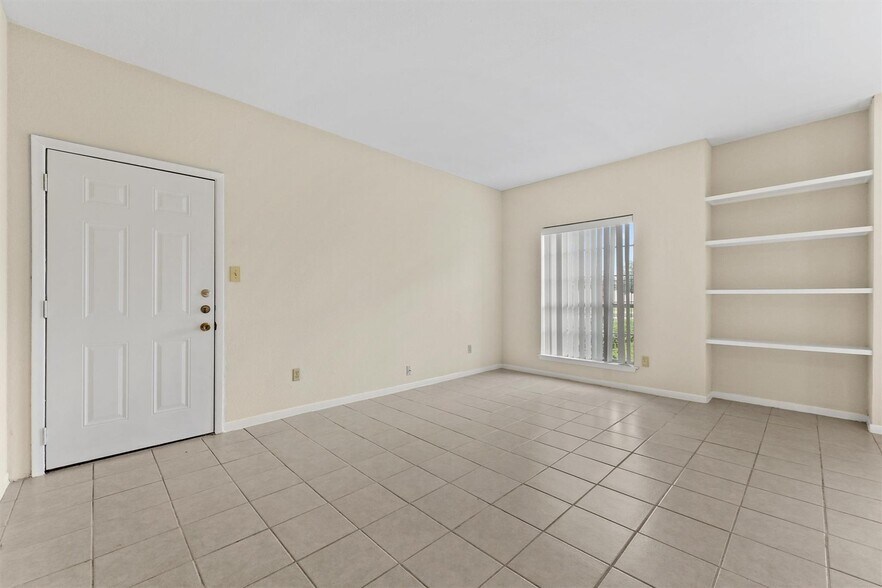 More Photos Of 2626 Holly Hall St, Houston Apartments For Sale