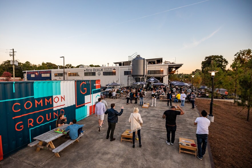 More Photos Of 550 Somerset Ter NE, Atlanta General Retail For Lease