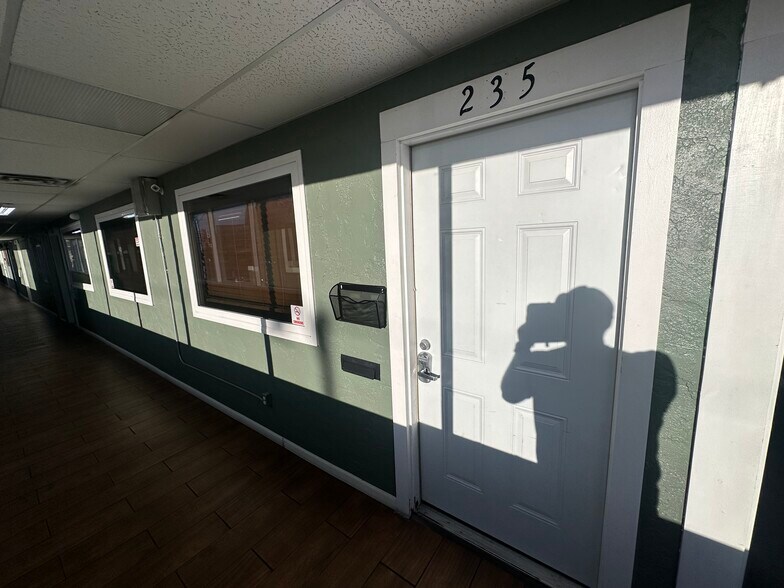 More Photos Of 2911 Sammy Davis Jr Dr, Las Vegas General Retail For Lease