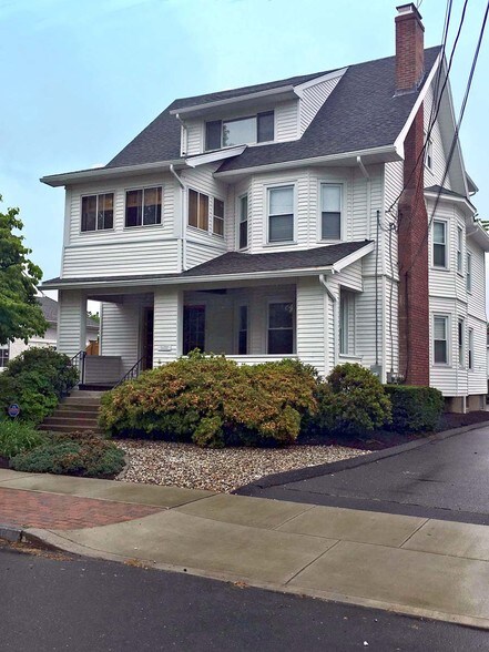 Primary Photo Of 224 Whiting Ln, West Hartford Office For Lease