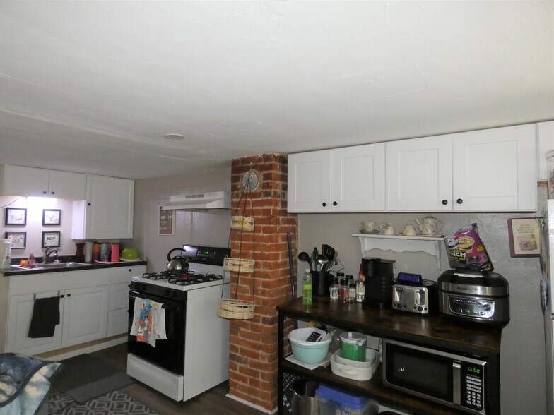 125 Main St, Flemington, NJ 08822 MultiFamily