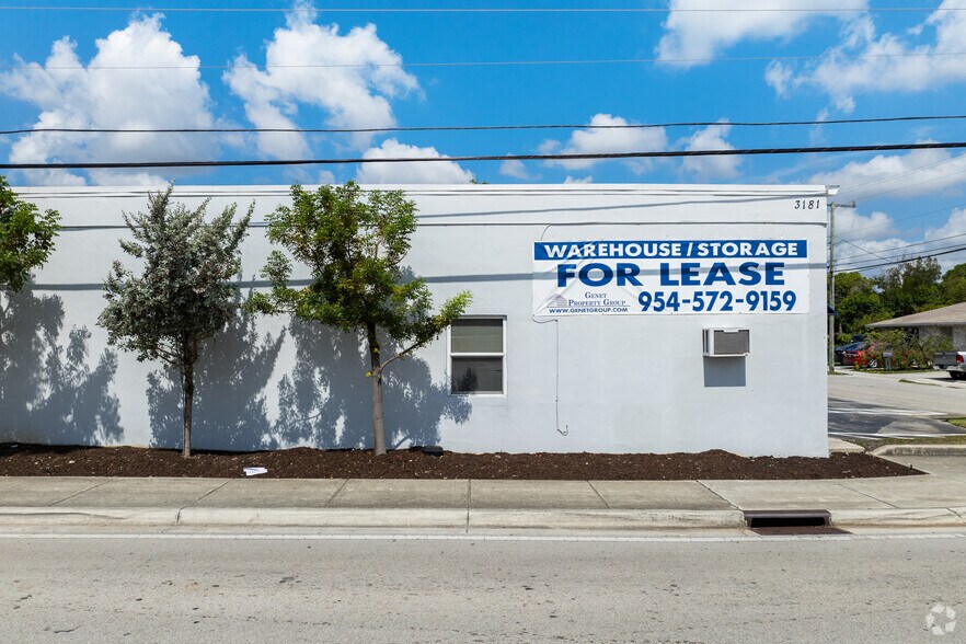 More Photos Of 3161-3181 NE 5th Ave, Oakland Park Warehouse For Lease