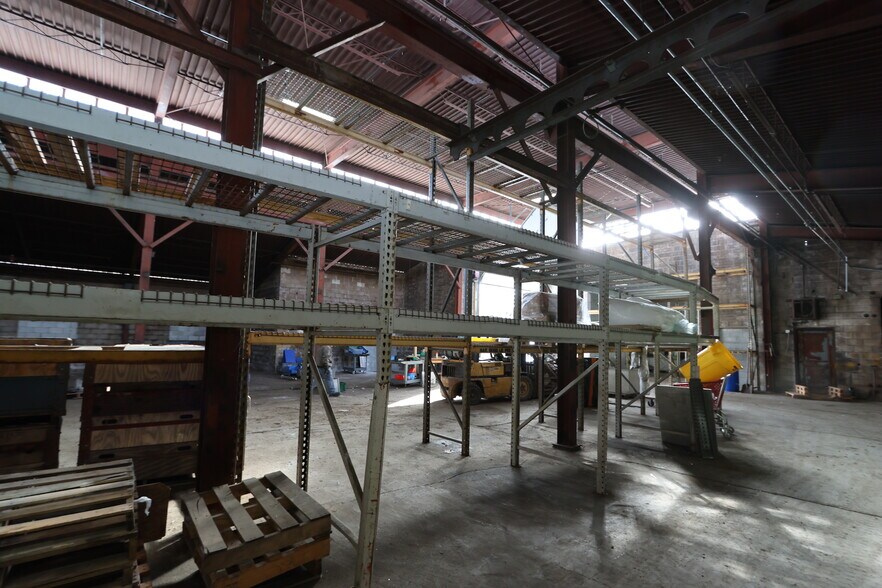 More Photos Of 202 W Livingston Ave, Crestline Warehouse For Sale