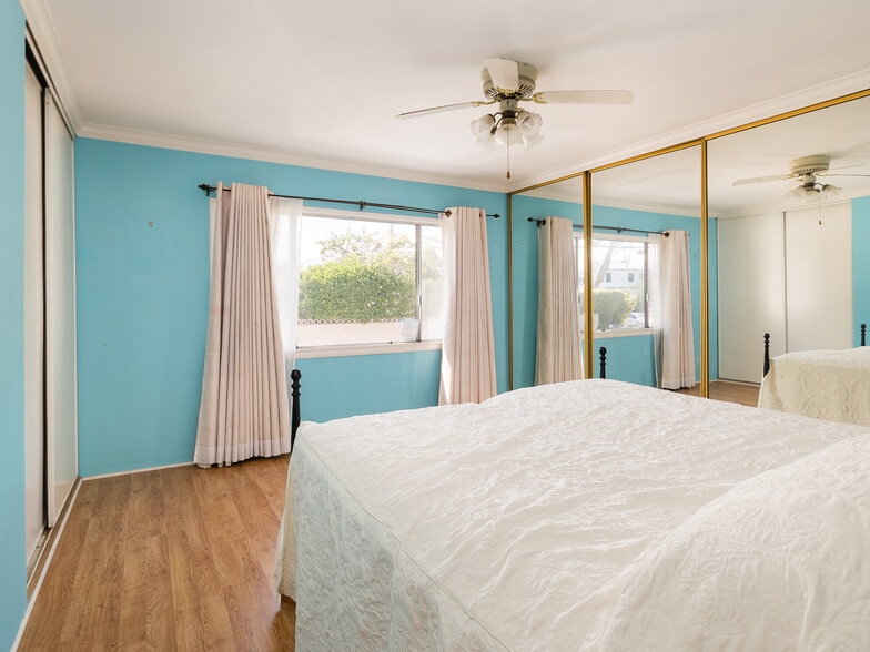 More Photos Of 4381-4385 Overland Ave, Culver City Office Residential For Sale