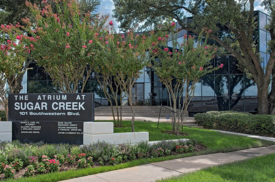More Photos Of 101 Southwestern Blvd, Sugar Land Office For Lease