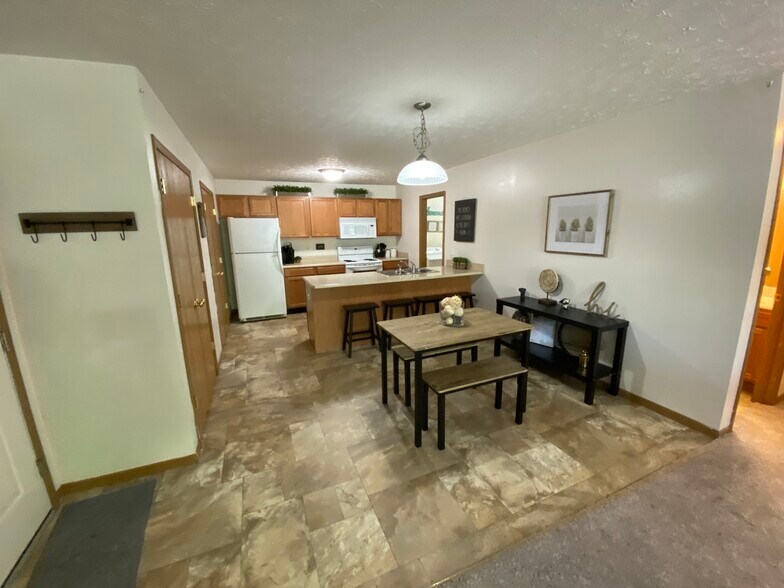 More Photos Of 1105-1117 Anthrop Dr, West Lafayette Apartments For Sale