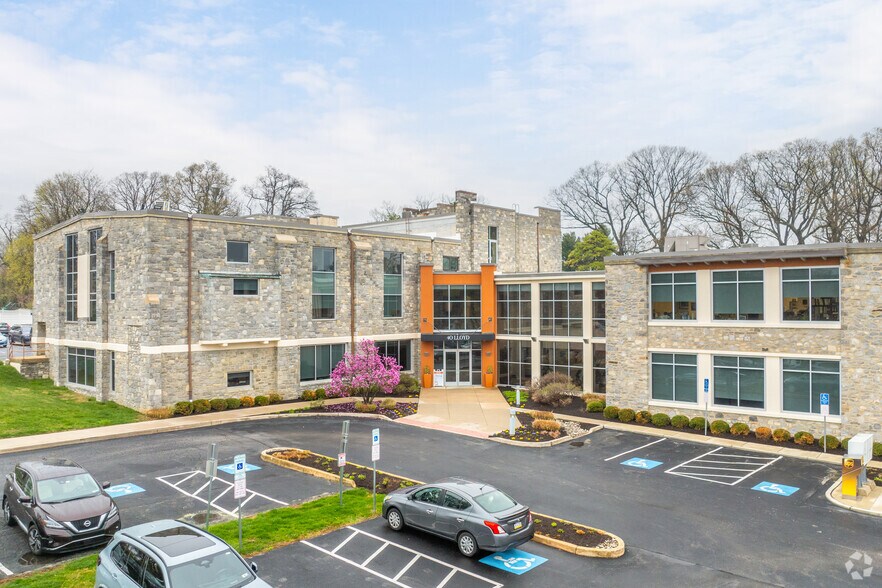 More Photos Of 40 Lloyd Ave, Malvern Office For Lease