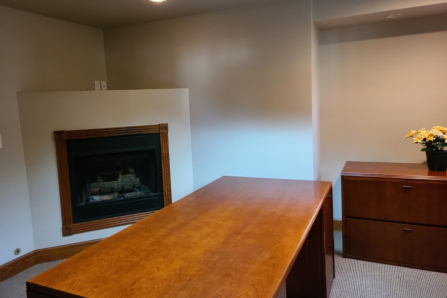 More Photos Of 318 Houston Ave, Muskegon Office For Lease