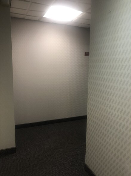 More Photos Of 31040-31046 Utica Rd, Fraser Office Residential For Lease