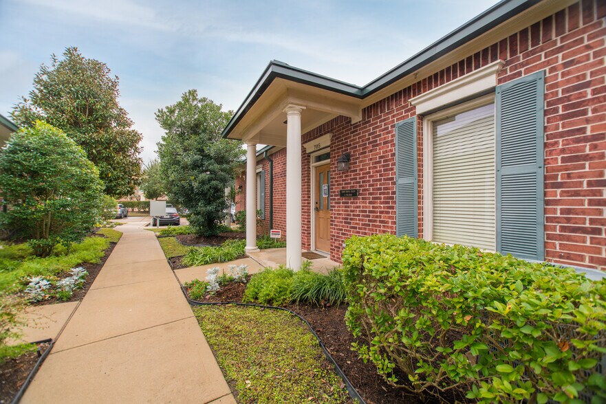 More Photos Of 4501 Cartwright Rd, Missouri City Medical For Sale