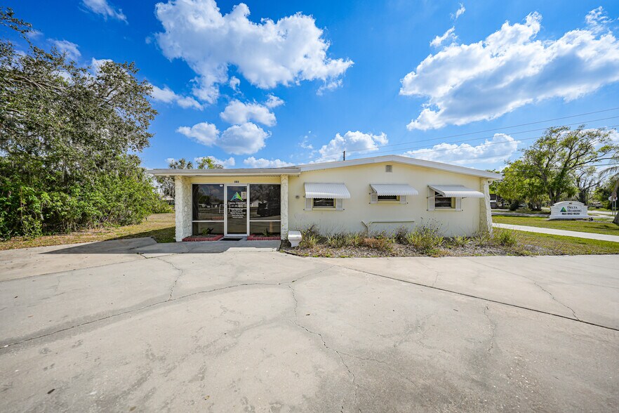 More Photos Of 303 E Gibson St, Arcadia Medical For Sale