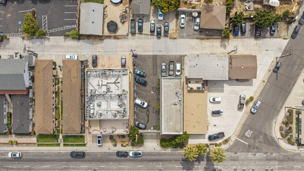 More Photos Of 1915-17 1915-17 Morena Blvd, San Diego Office For Sale