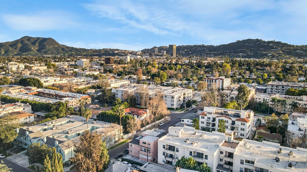 More Photos Of 11205 Peachgrove St, North Hollywood Apartments For Sale