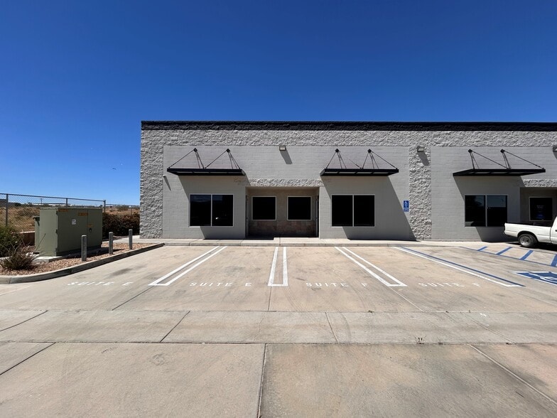 Primary Photo Of 10690 G Ave, Hesperia Warehouse For Lease