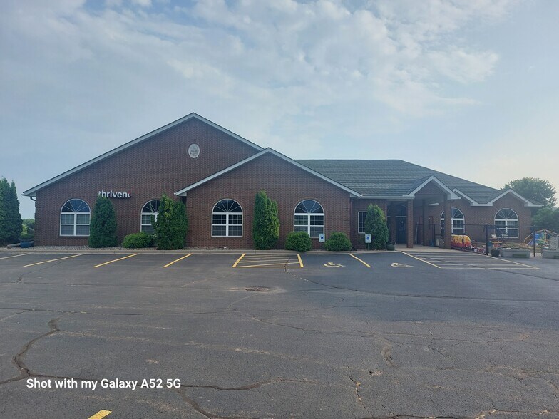 More Photos Of 1500 Merrill Ave, Wausau Office For Sale