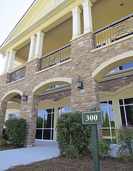 More Photos Of 300 Lester Mill Rd, Locust Grove Office For Lease