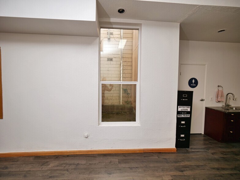 More Photos Of 1927-1929 Taraval St, San Francisco Apartments For Lease