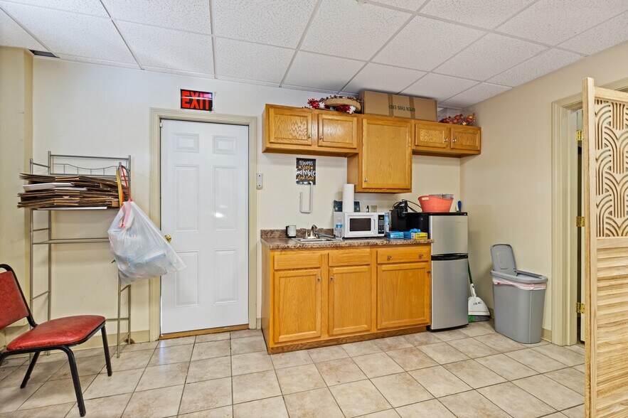 More Photos Of 120 Drummond Ave, Waterville Freestanding For Sale