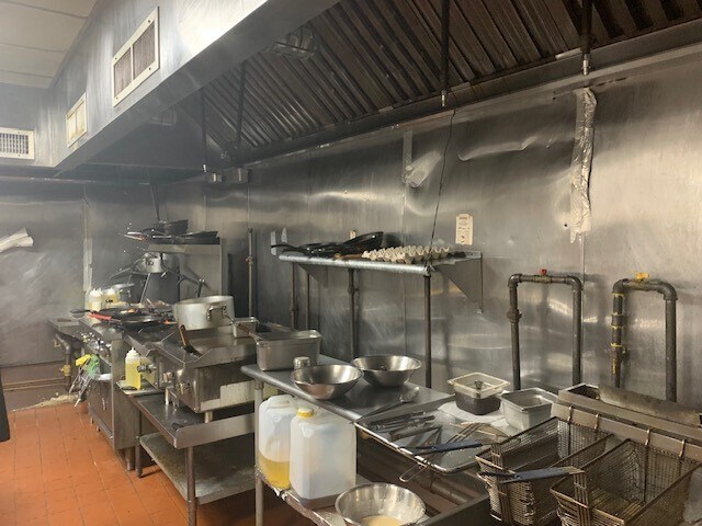 Primary Photo Of 170 Smith St, Brooklyn Storefront Retail Residential For Lease